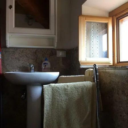 Appartement Locazione Turistica La Ca Gialla *